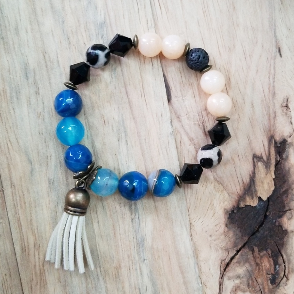 Essential Oil Diffusing Bracelet - image 1